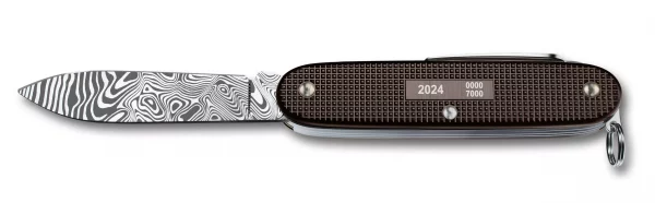 Navaja VICTORINOX FARMER X ALOX DAMAST Edición Limitada 2024 - Imagen 3